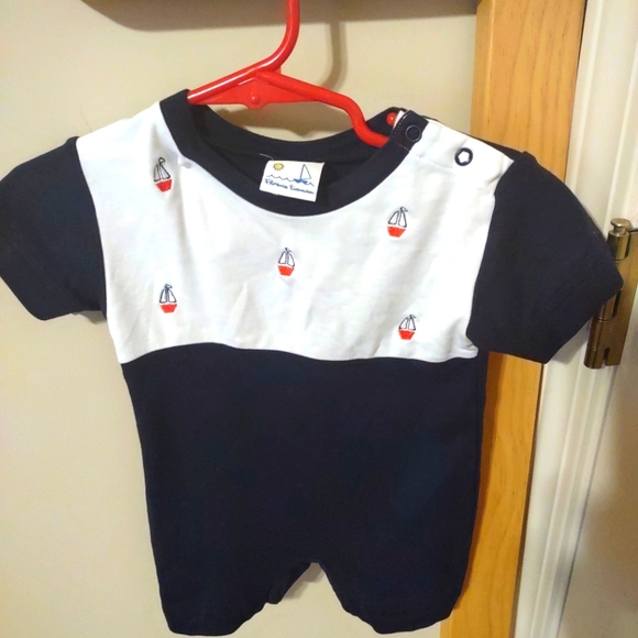 Florence Eiseman Other - Florence Eisman Embroidered sailboat romper 6m